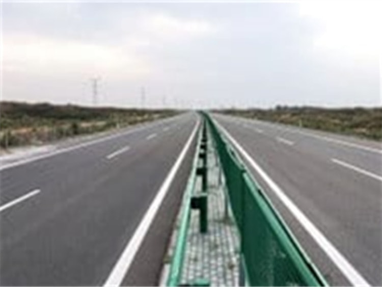 波形護(hù)欄板適合應(yīng)用在什么道路上？